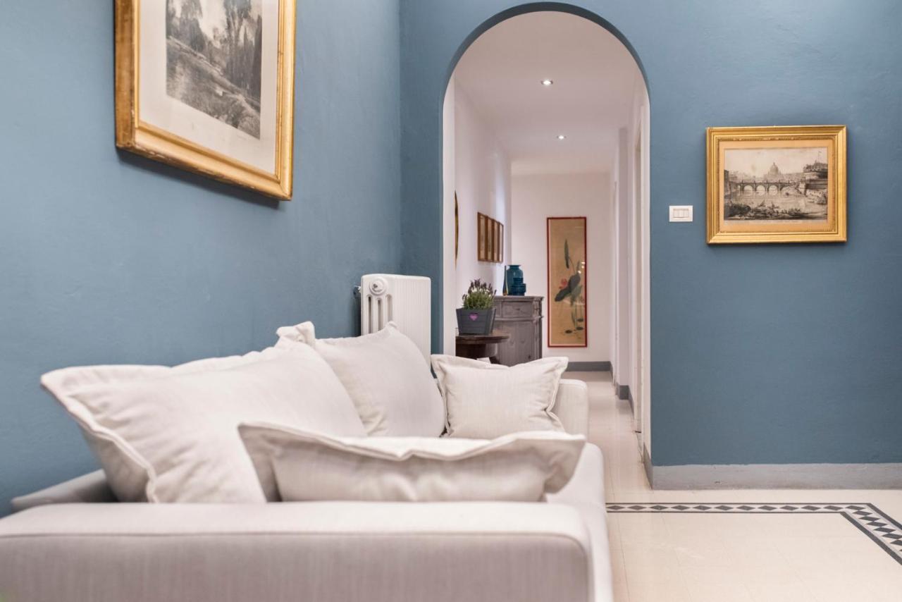 Dimora D'azeglio With Private Patio Apartment
