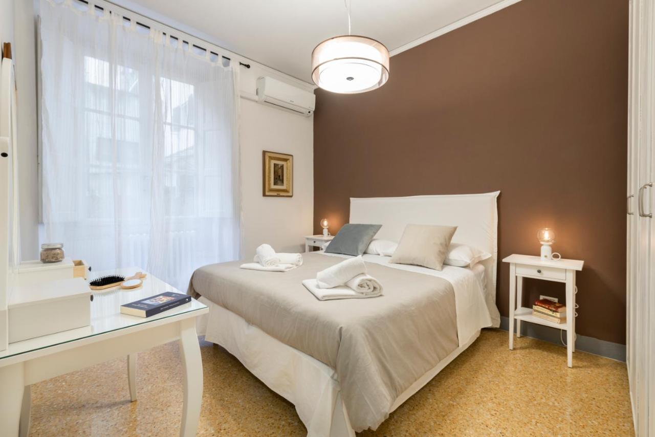 Dimora D'azeglio With Private Patio Apartment Florence