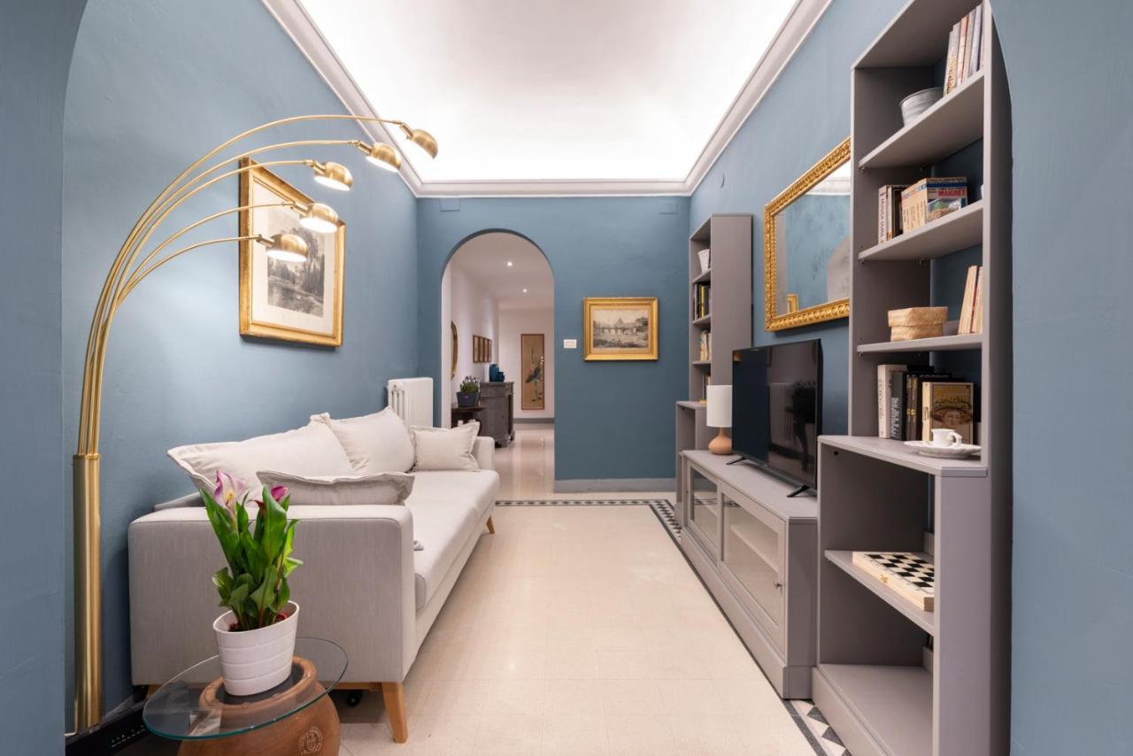 Dimora D'azeglio With Private Patio Apartment Florence